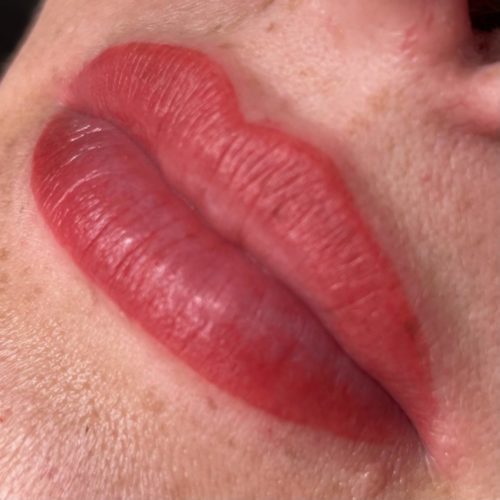 Lip blush